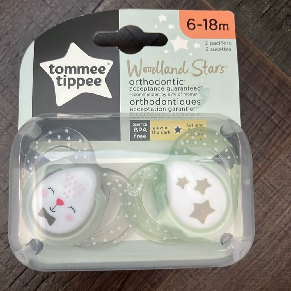Tommee Tippee New In Package Glow In The Dark Pacifers(2) 6 -18 months Size